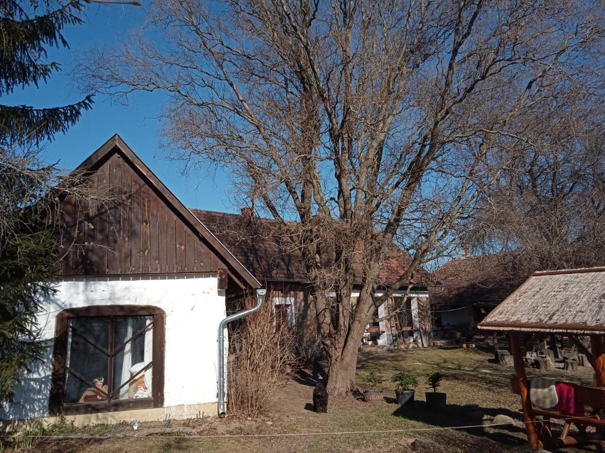 Fecskefeszek Vendeghaz Oriszentpeter Hotel Luaran gambar
